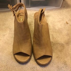 Tan heels